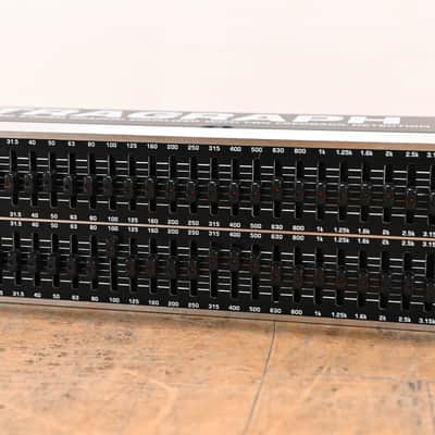 Behringer ULTRAGRAPH PRO FBQ3102 Dual 31-Band Graphic Equalizer CG01NNK image 4