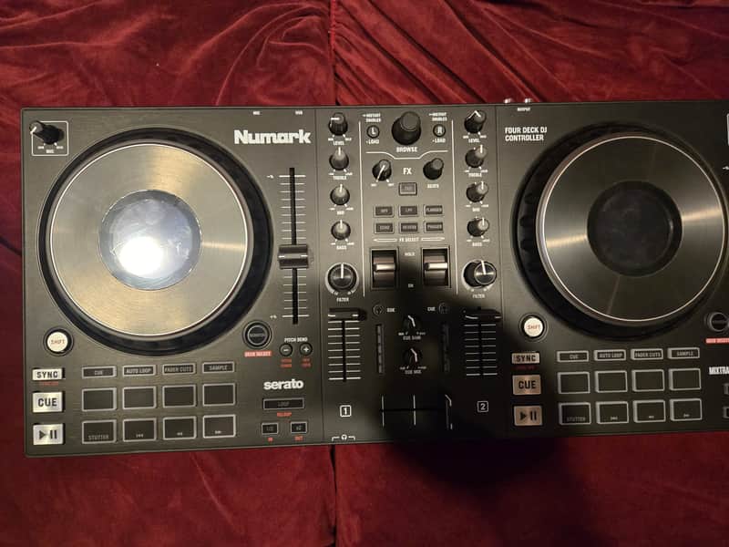 Numark Mixtrack Platinum FX 2-Channel DJ Controller 2026 image 1