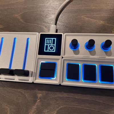 Monogram Creative Console Traveler image 2
