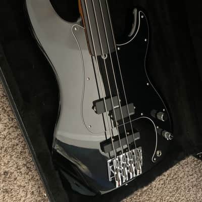 Fender Tony Franklin Artist Series Signature Fretless Precision Bass 2006 - Present - Black image 2