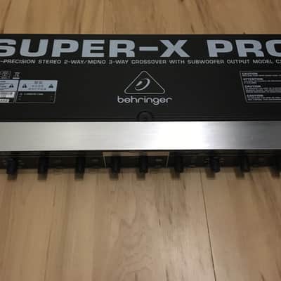 Behringer CX2310 S 2-W M 3-W Crossover-Sub Out