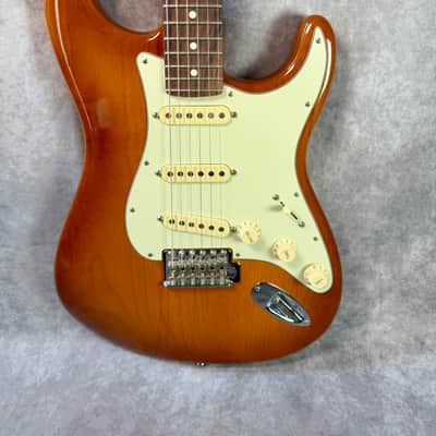 Fender American Performer Stratocaster with Rosewood Fretboard 2021 - Honeyburst image 1