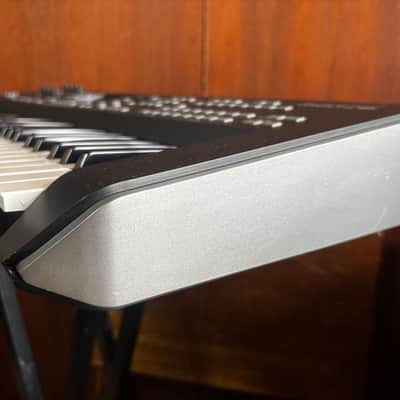 Yamaha MOX6 61-Key Semi-Weighted Music Production Synthesizer Workstation w/ power supply image 7