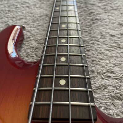 Fender Deluxe Zone Bass 2002 MIM Sienna Sunburst Rare 4-String Bass Guitar image 6