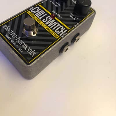 Electro-Harmonix Chillswitch Momentary Line Selector 2011 - 2021 - Black / Grey / Yellow image 3