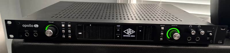 Universal Audio Apollo 8p QUAD Thunderbolt with transferable UAD plug-in library included image 1