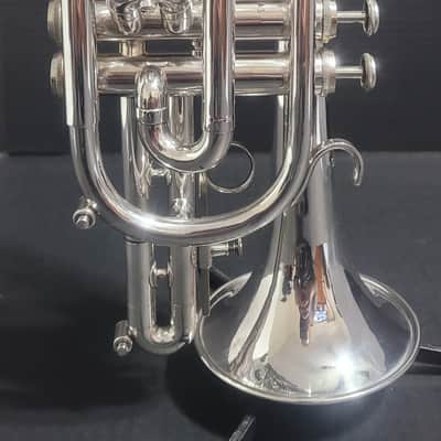 Getzen Capri 580S Cornet  ,2 Mouthpieces & soft case  .1980-1985 - Silver plated image 4