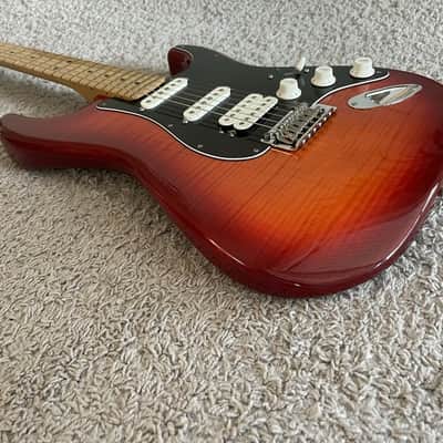 Fender Player Stratocaster HSS Plus Top 2019 MIM Cherry Burst Maple Neck Guitar image 4