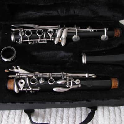 Bundy Selmer Clarinet Semi Plateau Partially closed Keys 70's? - black ploshed image 11