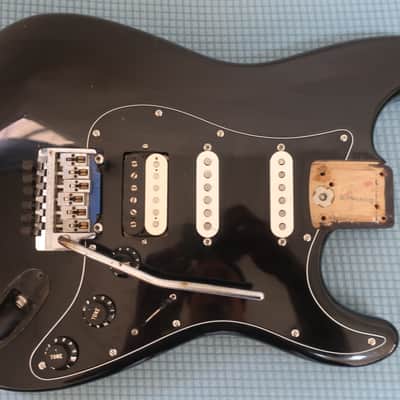 Vintage 1989 Fender Standard Series Stratocaster Kahler 2520 Traditional Fulcrum Tremolo & Nut Original Fender Logo Case Strap Locks Wow image 7