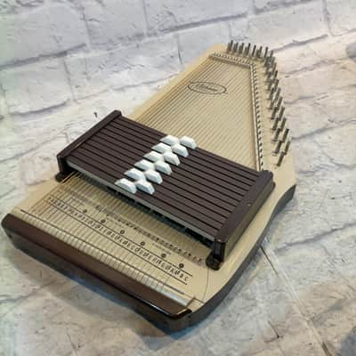 Silvertone by Oscar Schmidt Autoharp with Case Harp image 5
