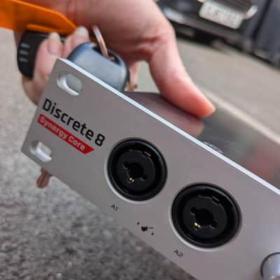 Immagine Antelope Audio Discrete 8 Synergy Core Thunderbolt / USB Audio Interface with Onboard DSP 2019 - Present - Silver - 5