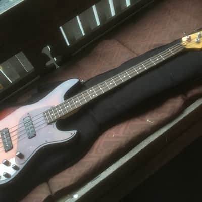 Ibanez T R 500 Expressionist Bass 1996    - Tobacco Burst image 5