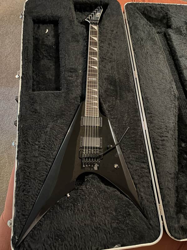 ESP LTD Arrow-401 with Rosewood Fretboard 2016 - Black With Case image 1
