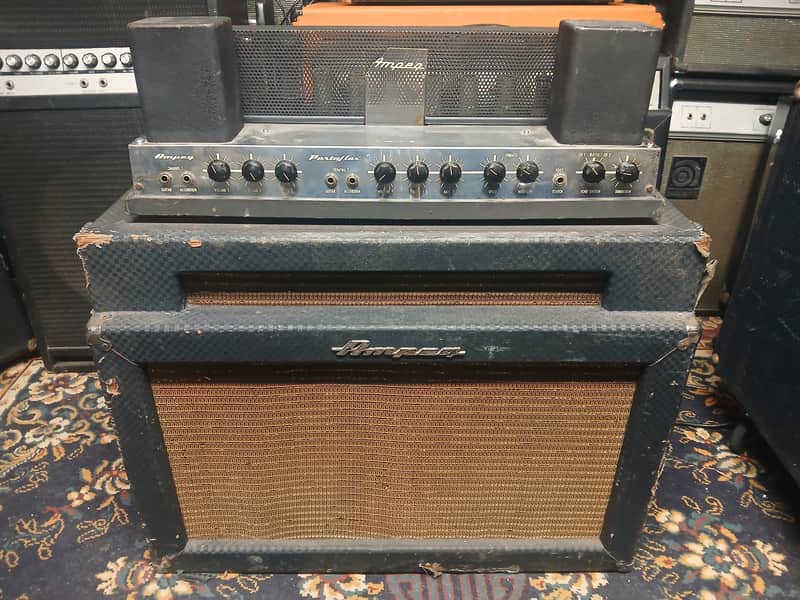 Ampeg B-12XT Portaflex 2-Channel 50-Watt 2x12