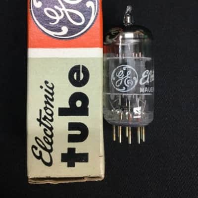 NOS GE 12AU7A Dual Triode GRAY PLATES Audio Amp VACUUM TUBE Tested USA 8.2002-D image 1
