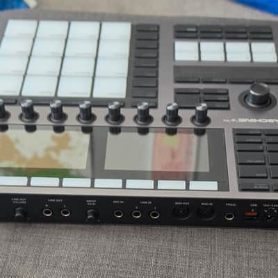 Native Instruments Maschine Plus - NEW Never Used - With Komplete 15 Standard Software - With Case - Mint Condition image 2