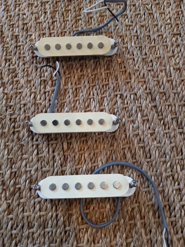 Unknown Strat Pickup Set 2010s - Aged White image 1