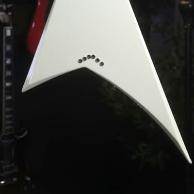 Jackson RR3 Randy Rhoads V Special (Limited Run), Made in Japan, 2006 - Ivory with Black Pinstripes image 9