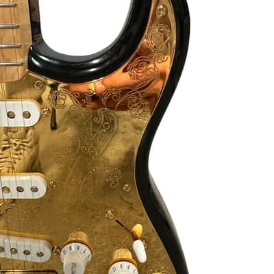 Fender Diamond Dealer Custom Shop Limited Edition 40th Anniversary Stratocaster W/ Diamond Ring image 7