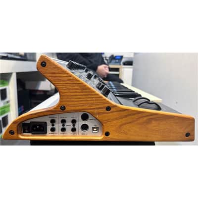 Moog SUB 37 Paraphonic Analogue Synthesizer, Second-Hand image 4