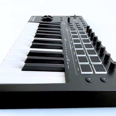 M-Audio Oxygen Pro 25 – MIDI Keyboard Controller – Excellent Condition image 3
