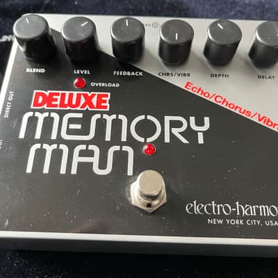 Electro-Harmonix Deluxe Memory Man 550Ms Analog Delay / Chorus / Vibrato 2008 - Present - Black / Silver image 2
