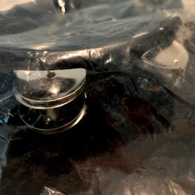 REMO Tambourine 16 jingle, black plastic frame image 3