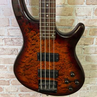 Dean Edge 4 String Bass Guitar (Nashville, Tennessee) image 2