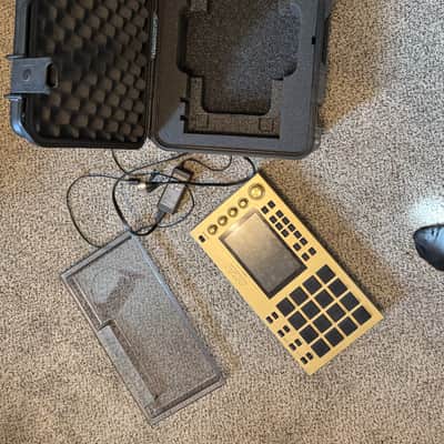 Akai MPC Live Standalone Sampler / Sequencer Gold Edition 2018 - Present - Gold image 7