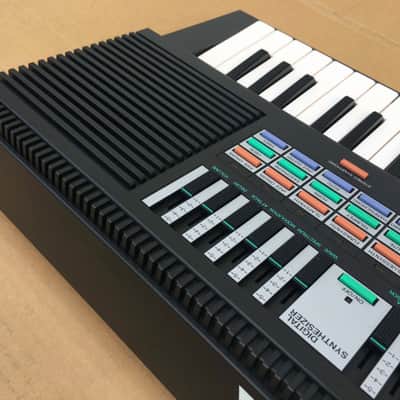 Yamaha PSS-570 FM Synthesizer Keyboard - In Open Box ( YM3812 Soundblaster SEGA 560 ) image 9