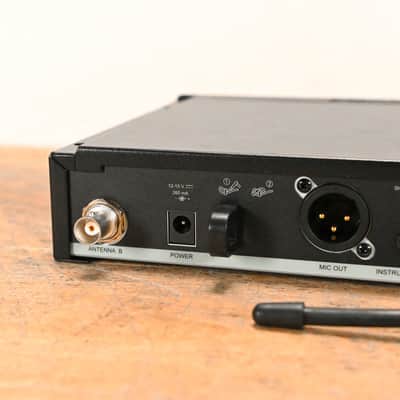 Shure BLX4R Rack-Mountable Wireless Receiver - H8 Band (NO POWER SUPPLY) CG01L3Q image 7