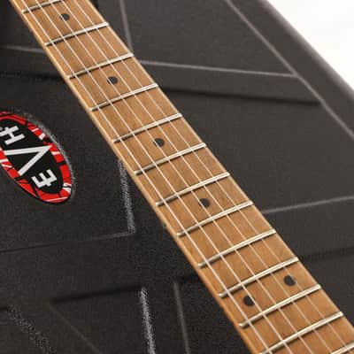 EVH Striped Series Frankie Red/White/Black Relic 2021 image 11
