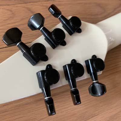 1988-89 Carvin V220 Guitar, Pearl White, OHSC, Kahler, EMG, Vintage 80s-90s image 18