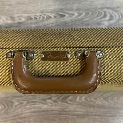 Fender Tweed Hardshell Bass Guitar Case – Red Plush Interior image 7