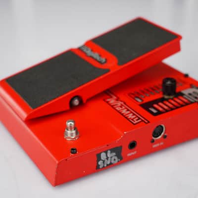 Digitech Whammy v4 Guitar Effects Pedal Owned by Maroon 5 #57688 image 3