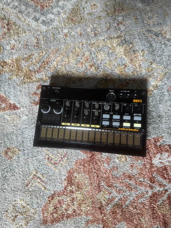 Korg Volca Beats Analog Rhythm Machine