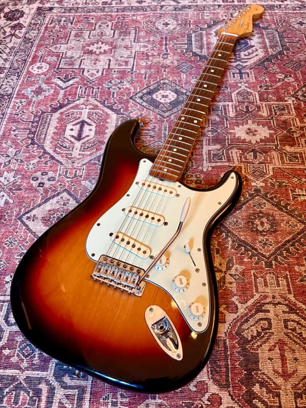 Fender Vintera '60s Stratocaster 2019 - 3-Color Sunburst Bild 1