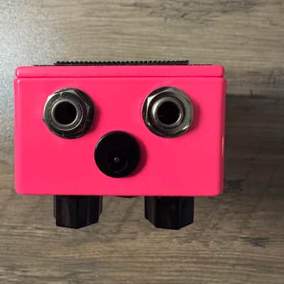Mythos Pedals Argo Octave Fuzz Limited Edition - CME Exclusive 2022 - Hot Pink image 4