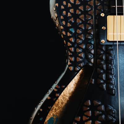 Boutique handmade Honfleur semi-hollow guitar with lacquered eggshell inlays image 6