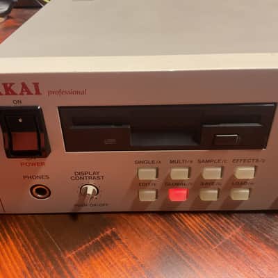 Akai S3000XL Sampler with 8 outputs IB208P - cleaned and refreshed image 8