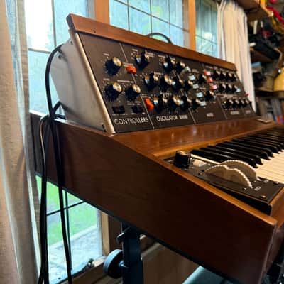 Moog Minimoog Model D Reissue 44-Key Monophonic Synthesizer (2016) 2016 - 2017 - Black / Wood image 6