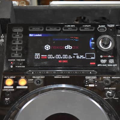 Pioneer CDJ-2000 Nexus (x2) with DJM 900 Nexus 4-Channel Mixer 2010s - Black image 6