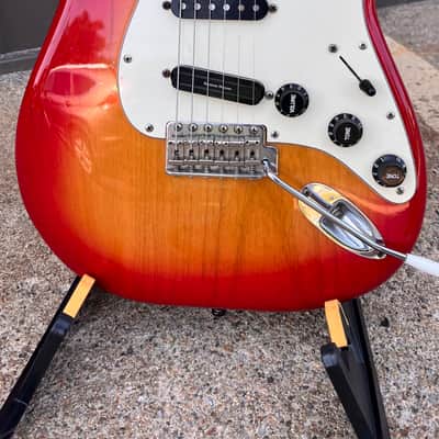 Fender Stratocaster Cherry Burst 1982 image 3