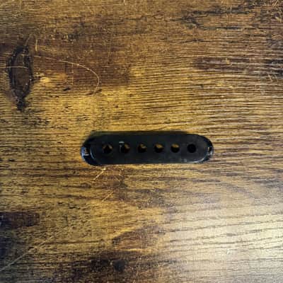 Economy Single Coil Pickup Cover (2000s - Black) image 2