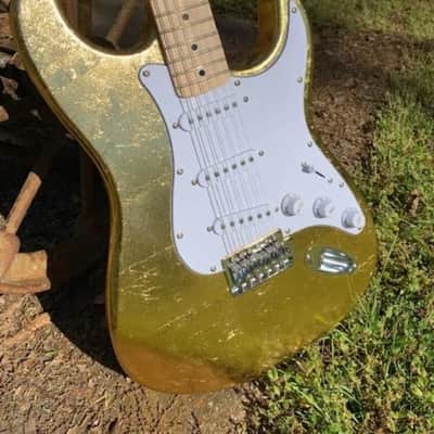 NEW CUSTOM-MADE Boutique Vintage Style 6 STRING GOLD LEAF ST. ELECTRIC GUITAR image 2