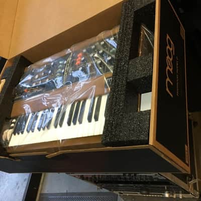 Moog Minimoog Model D Reissue 2016 model , 100%  Analog Synth / 44keys , Brand New  //ARMENS//