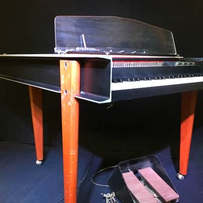 Baldwin Solid Body Harpsichord 1967 Black w/Red Soundboard image 2