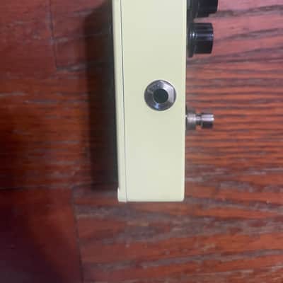 Rogue Vintage Compressor 2010s - Cream image 3