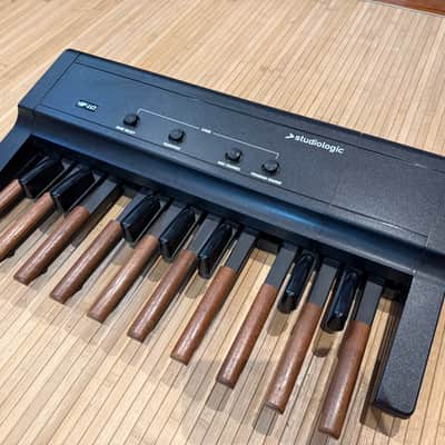 Studiologic MP-117 MIDI Controller Pedalboard + Gator Case – Excellent Condition image 4